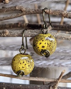 bijoux-alexyell-collier-boucles-d-oreilles-parures-diverses-perles-artisanales-du-ghana-EPE815Flanie.jpg